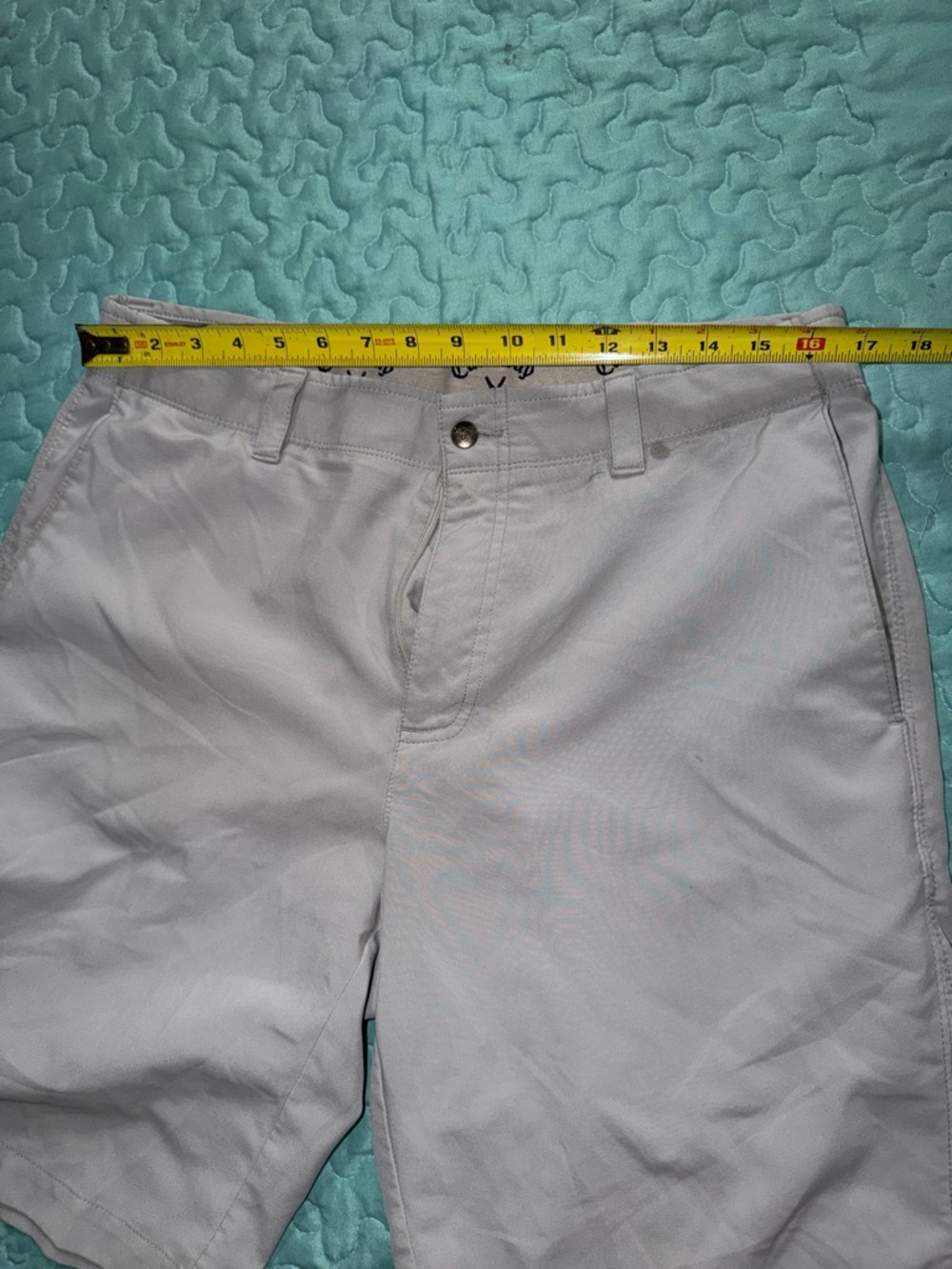 Callaway Men's White Performance Golf Shorts Size 34 - Picture 3 of 4